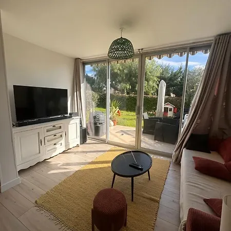 Familial Pour Couple Avec 2 Enfants Avec Jardin Piscine Et Parking Recharge Vehicule Electrique 公寓 *